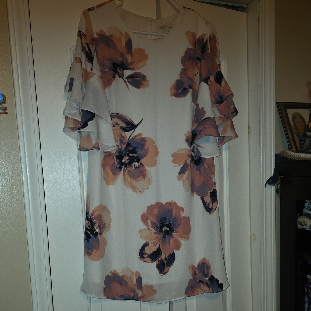 Chic White and Purple Floral Long Sleeve Dress